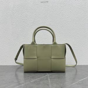 BV專櫃新品Mini arco手提包 寶緹嘉經典羊皮編織斜挎托特包 xxl1178