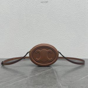 Celine專櫃秋冬新款小豬包 賽琳mini全皮女款小挎包 xxl1247