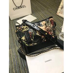 CHANEL女包 A91810 新款GABRIELLE大蟒蛇皮 小牛皮革 小號流浪包 香奈兒女單肩斜挎包 黑紅花 djc1048