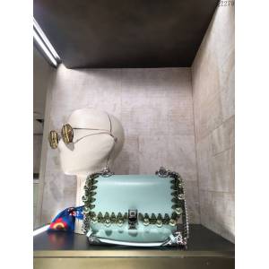 FENDI专柜精品包包 632綠 芬迪斜背手提女包 Fendi小牛皮翻蓋式手袋 fdzg2279