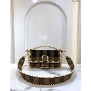 FENDI专柜精品包包 經典老花搭配拉菲草編織 芬迪手提單肩斜挎包 Fendi新款編織法棍包 fdzg2287