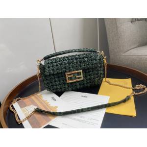 FENDI精品手提肩背女包 芬迪Fendi新品老花編織法棍包 fdzg2573