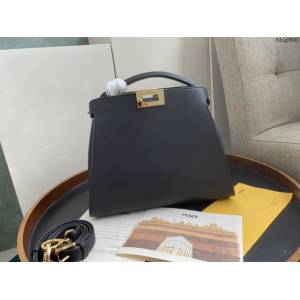 FENDI專櫃精品包包 芬迪單手柄手提包 Fendi中號手袋 fdzg2600