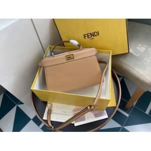 FENDI專櫃精品全皮手提肩背女包 芬迪Iconic Peekaboo手袋 fdzg2665