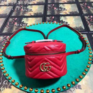 Gucci高仿專櫃女包 598594 古馳迷你背包 GG Marmont迷你雙肩背包 Gucci大紅全皮手提包 Gucci化妝包  gqy2426