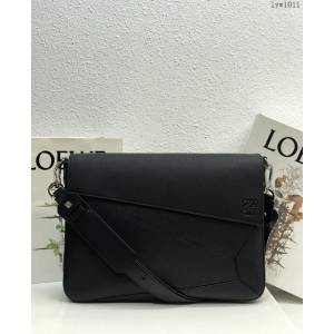 Loewe羅意威Puzzle男款系列郵差包單肩背包斜挎男包 黑色 型號11359 lyw1011
