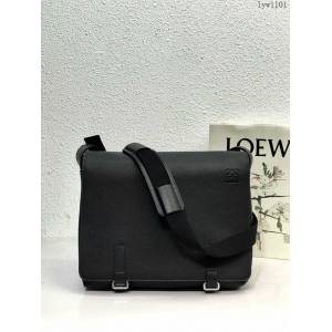 Loewe專櫃經典款男士郵差包牛皮挎包 羅意威最新限量男士腰包 型號11360 lyw1101