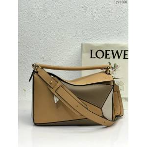 Loewe專櫃羅意威女款Puzzle系列中號拼色純色手提手拎單肩斜挎包 10171 lyw1300