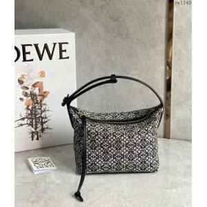 Loewe專櫃2022新款小號Cubi便當包飯盒包 羅意威Cubi Anagram腋下包 lyw1340