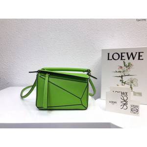 Loewe專櫃經典款2022新顏色迷你女包 羅意威Puzzle系列Mini女款手提肩背包小牛皮幾何包 10173 lyw1376