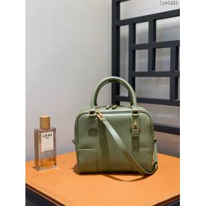 Loewe專櫃2022新款全皮純色手提肩背女包 羅意威Amazono手提包 10522 lyw1431