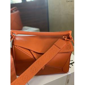 Loewe專櫃經典款2022新顏色迷你女包 羅意威Puzzle系列Mini女款手提肩背包小牛皮幾何包 10173 lyw1462