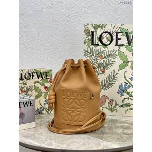 Loewe專櫃新款編織包手提肩背包 羅意威Woven Basket Gingham Bag 型號10133 lyw1474
