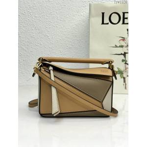 Loewe專櫃經典款2022新顏色迷你女包 羅意威Puzzle系列Mini女款手提肩背包小牛皮幾何包 10173 lyw1520
