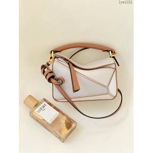 Loewe專櫃經典款2022新顏色迷你女包 羅意威Puzzle系列Mini女款手提肩背包小牛皮幾何包 10173 lyw1525