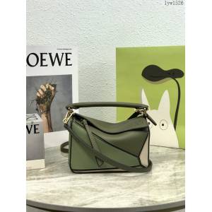Loewe專櫃經典款2022新顏色迷你女包 羅意威Puzzle系列Mini女款手提肩背包小牛皮幾何包 10173 lyw1526