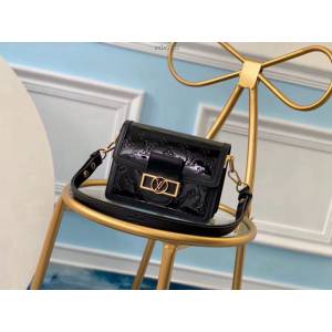 路易威登LV女包 LV全皮肩背女包 2019年春夏新款 Mini斜挎包 M44580漆皮 Dauphine手袋 xxlv1202