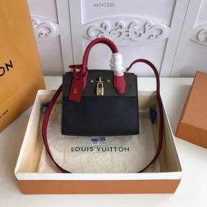 路易威登LV女包 LV拼色全皮手提肩背女包 M53804 克綠 2019年春夏新款 路易威登City Steamer迷你手袋 xxlv1246
