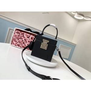 路易威登LV女包 M52703黑色 LV新版小方包 Bleecker Box手袋 LV水波紋皮革女士手提肩背包 xxlv1751