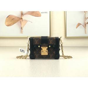 路易威登LV女包 M68566 Essential Trunk鏈條包 LV老花軟盒子包 xxlv1931