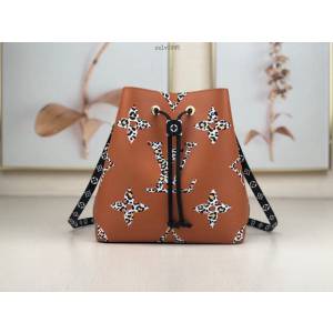 路易威登LV女包 M44717 棕色豹紋 LV動物花紋桶包 Jungle膠囊系列 LV新色肩背水桶包 xxlv1945