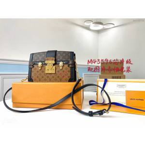路易威登LV女包 晶片版 M43596 Trunk Clutch手袋 LV經典行李箱元素軟盒子包 xxlv2773