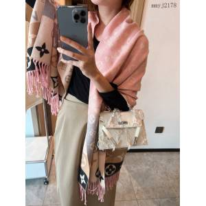 LV專櫃新品路易威登經典Monogram愛心系列長圍巾披肩 mmyj2178