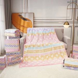 LV專櫃新品路易威登多功能毛毯辦公午休毯空調毯寶寶蓋毯沙發披毯 mmyj2271