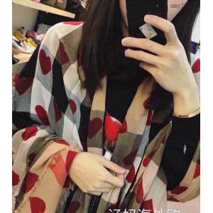 BURBERRY專櫃新款巴寶莉桃心圍巾山羊絨披肩 mmyj2425