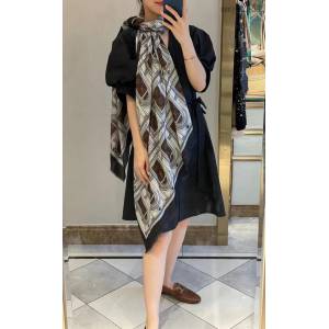 LV專櫃新品路易威登女款銀線款%羊絨圍巾披肩 mmyj2454