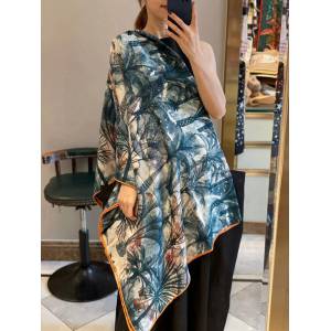 Hermes專櫃新款愛馬仕雙面同色印染工藝絲絨圍巾披肩 mmyj2461