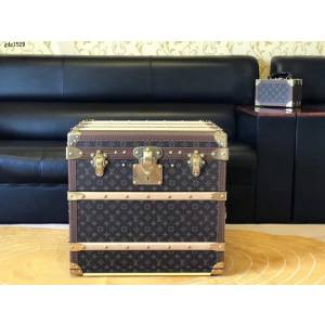 LOUIS VULTTON老花硬箱 M4700CTG 路易威登鉚釘裝飾方箱 gdx1529