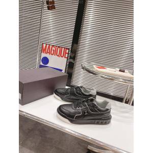 Valentino休閒運動鞋華倫天奴2021最新時裝周走秀情侶款運動鞋跑鞋 dx1882