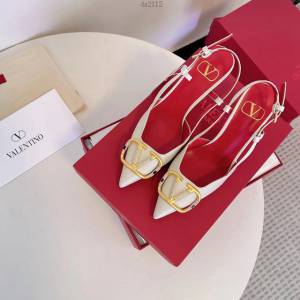 Valentino華倫天奴水鑽大V扣涼鞋單鞋專櫃最新系列女鞋皮鞋 dx2112