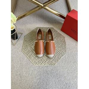 Valentino Garavani華倫天奴荔枝紋漁夫鞋金屬鉚釘麻繩漁夫鞋草編鞋 dx2396