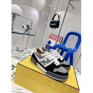 Fendi芬迪2022最新兩色火爆情侶款板鞋休閒運動鞋 dx3626